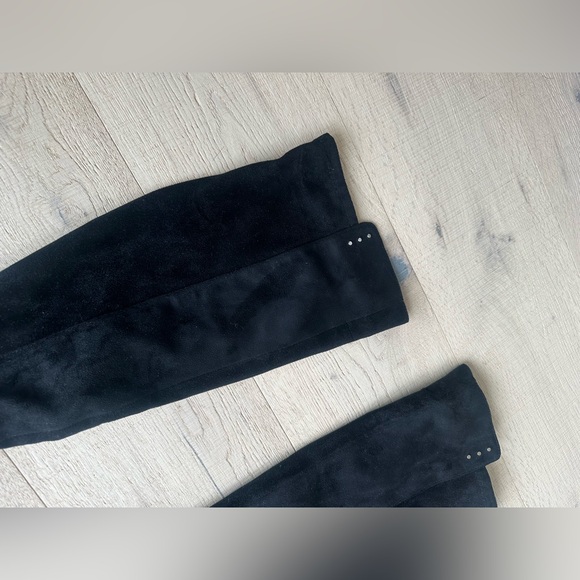 Black suede heeled boots - Picture 11 of 11